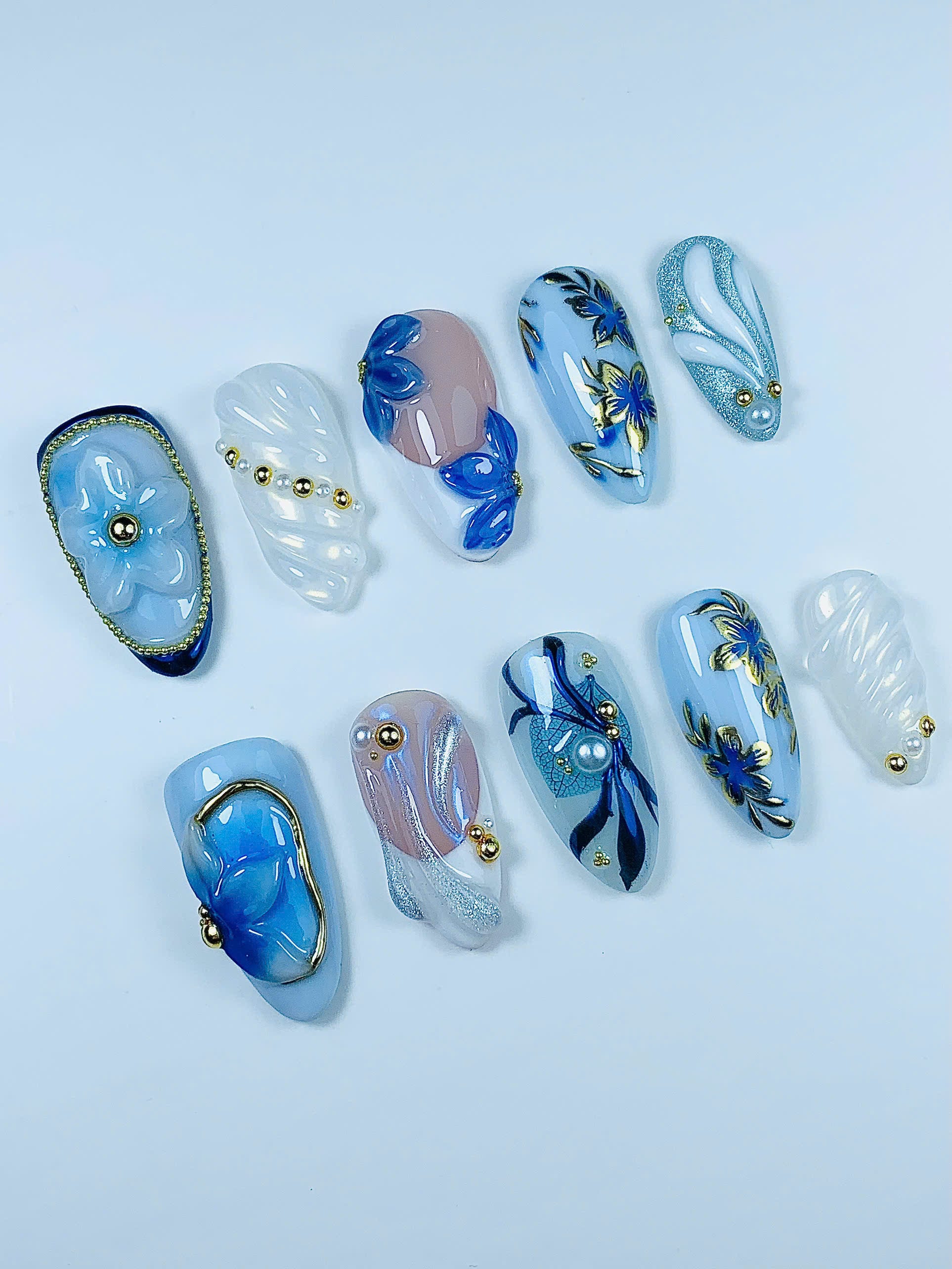 Elegant Blue Floral Pearl Press On Nail Set