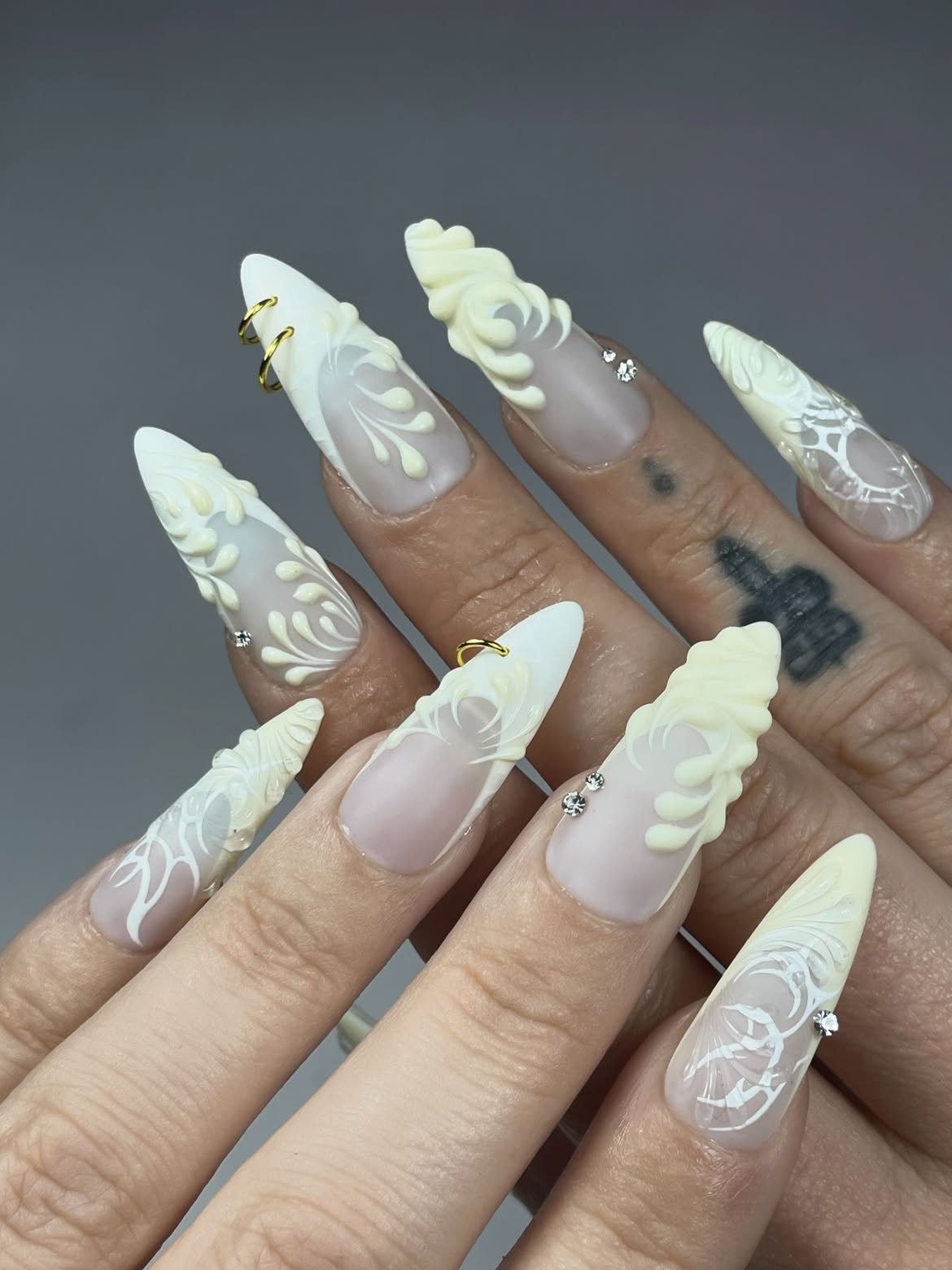 3D Sculpted Ivory Stiletto Gold Ring Press On Nails