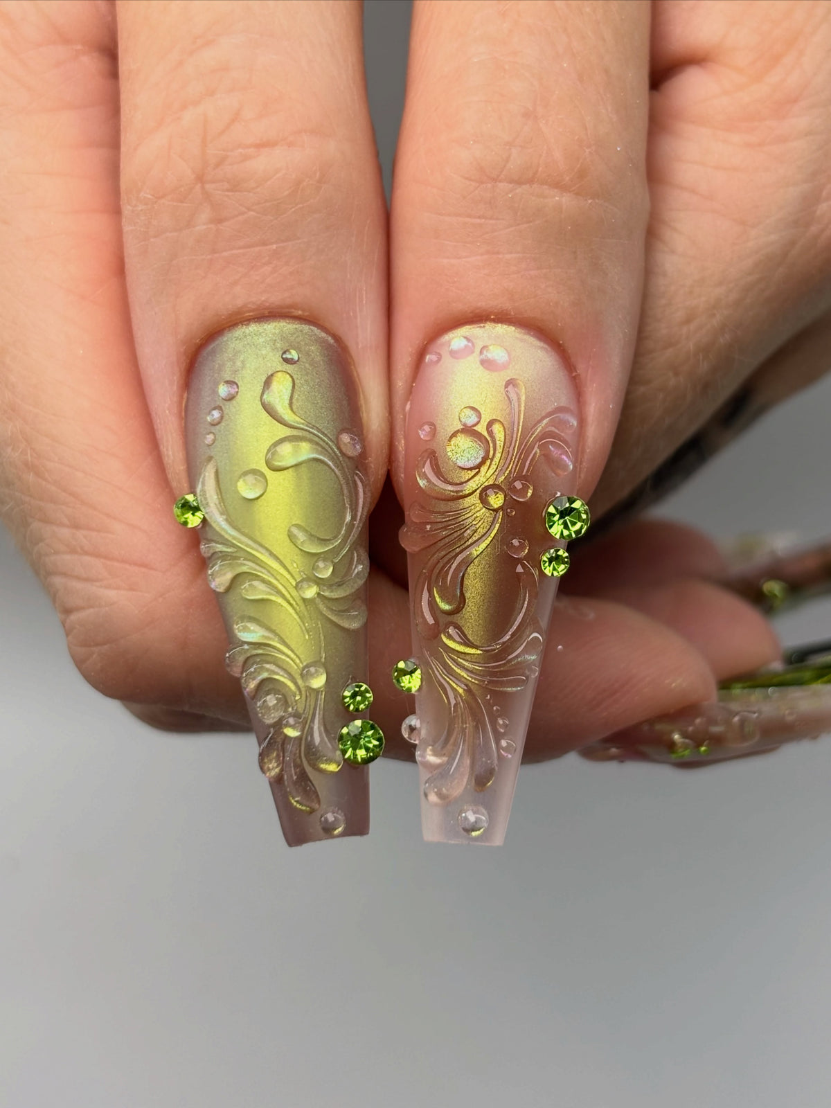 Olive Gold Baroque Sculpted Chrome Press On Nails