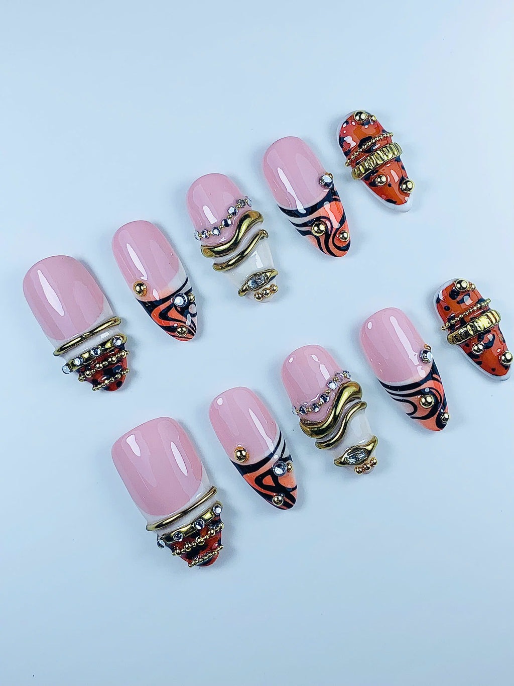 Luxury Abstract Gold Handmade Press On Nail Set